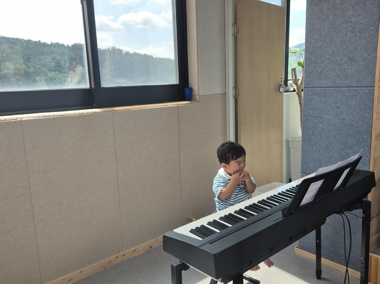 2025.07.06
오늘은 하늘로교회 새성전 일주년🤩
우리만 아는 기념일~
기념일이 되니 기억나는 주엘이네 가족♥