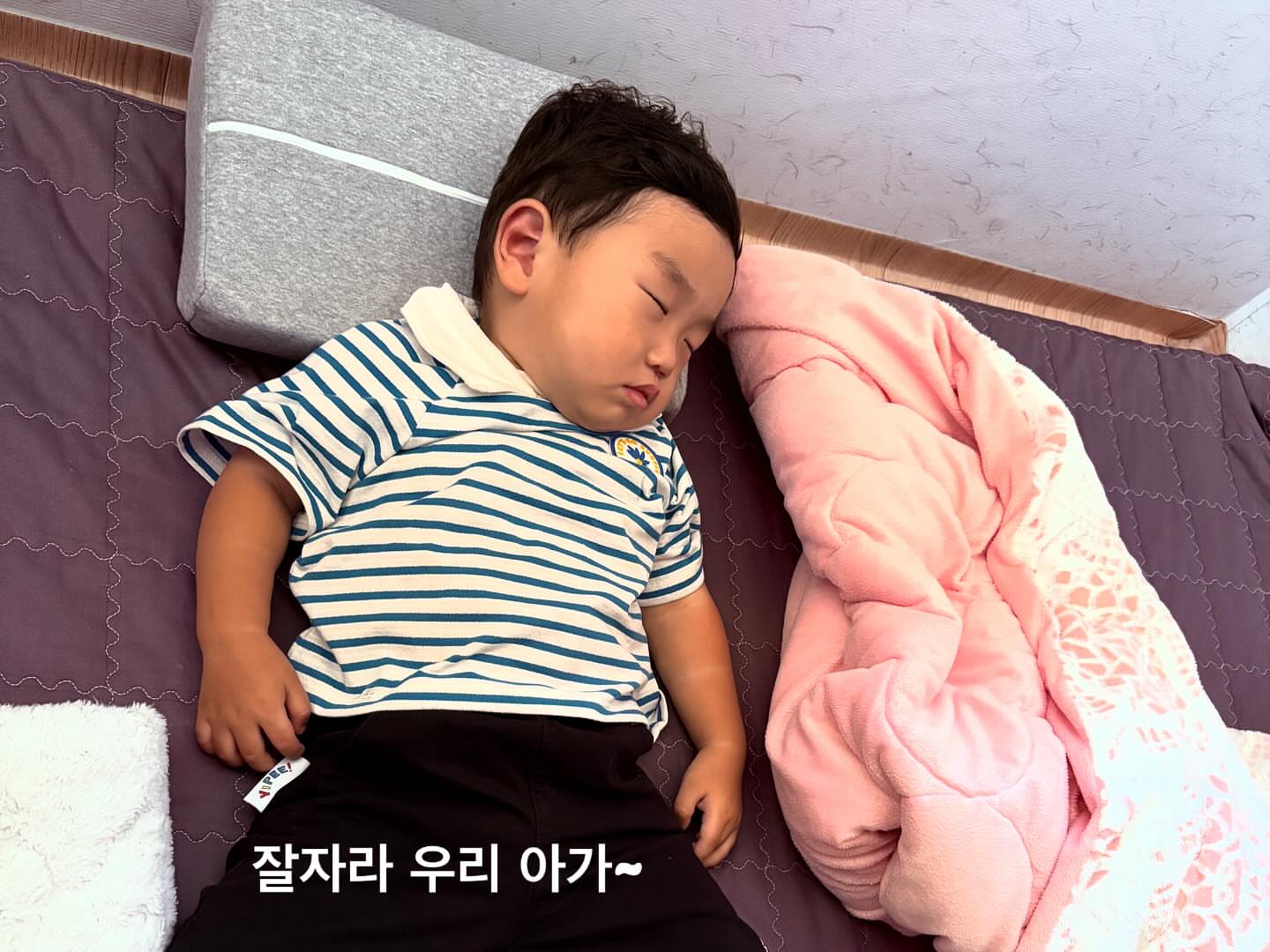 2025.07.06
오늘은 하늘로교회 새성전 일주년🤩
우리만 아는 기념일~
기념일이 되니 기억나는 주엘이네 가족♥