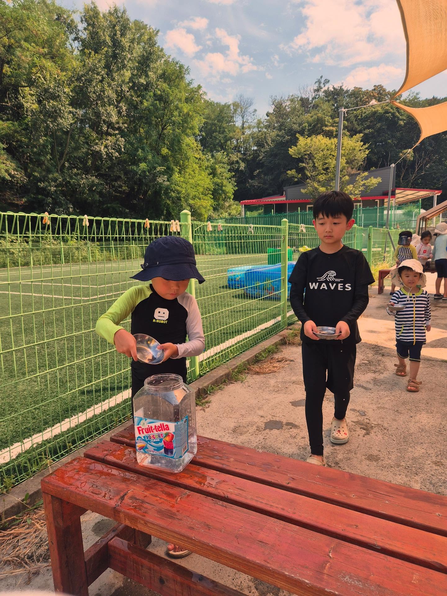 2025.08.02
신동교회&하늘로교회
여름성경학교
할 수 있다는 것을 알게 해주셔서 감사합니다.
곁에서 힘이 되어주시는 서목사님, 사모님 감사합니다!!🥰🥰